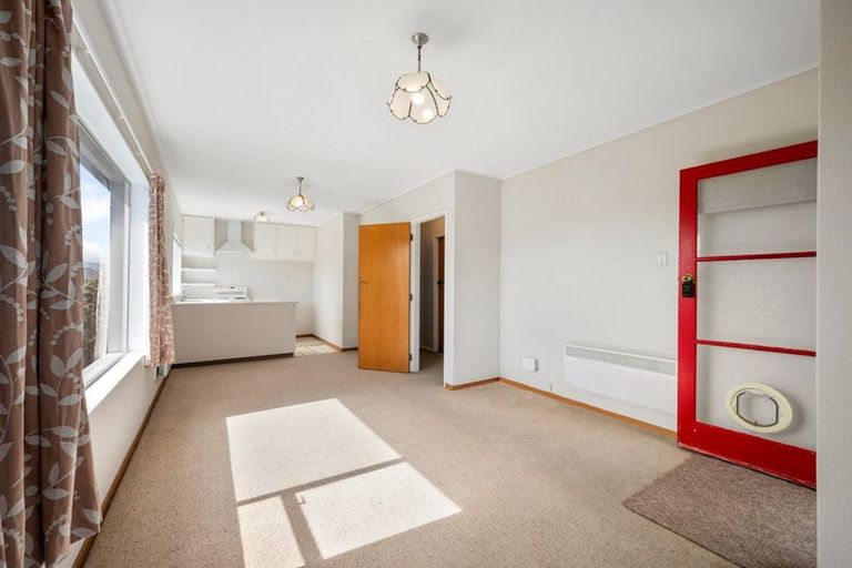 Photo of property in 8/218 Onepu Road, Lyall Bay, Wellington, 6022