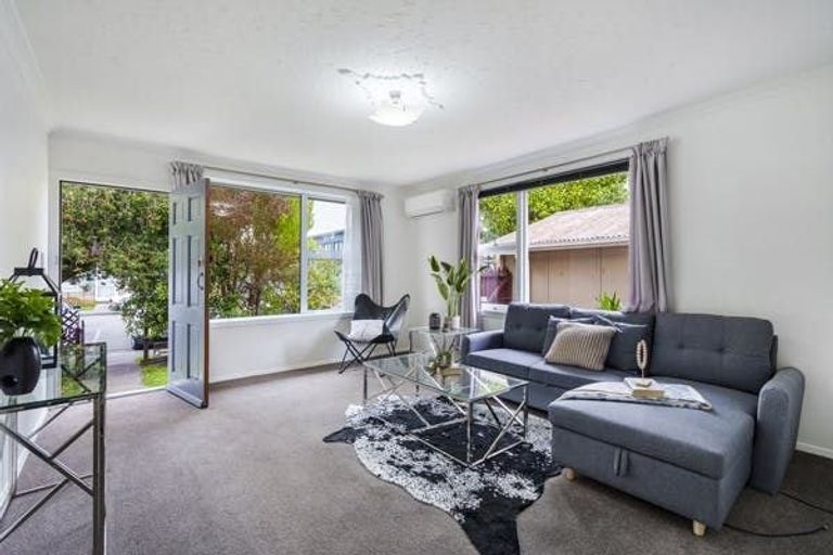 Photo of property in 10 Packe Street, Edgeware, Christchurch, 8013