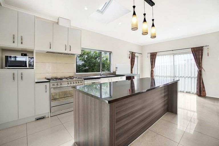 Photo of property in 1 Geranium Avenue, Flat Bush, Auckland, 2019