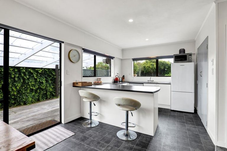 Photo of property in 3 Puriri Street, Inglewood, 4330