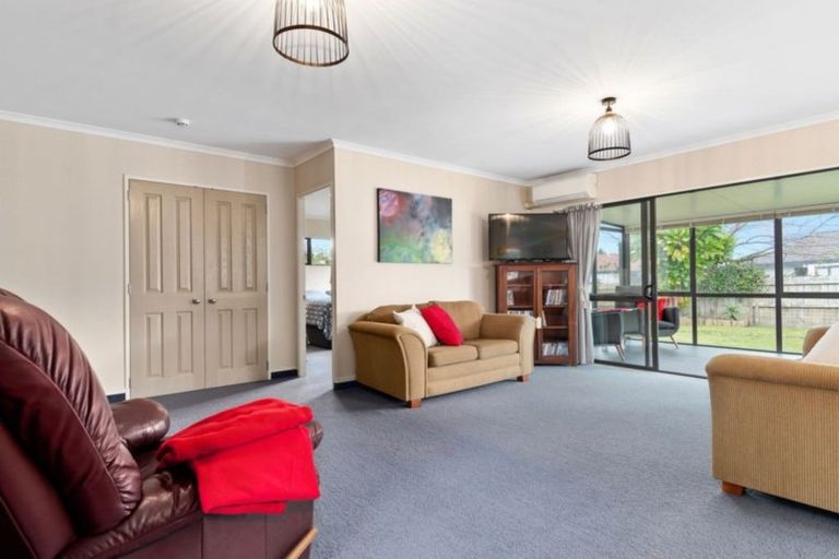 Photo of property in 8 Kestrel Avenue, Welcome Bay, Tauranga, 3112