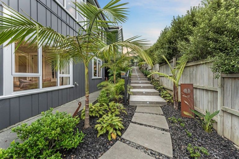 Photo of property in 61 Pitoitoi Drive, Riverhead, 0820