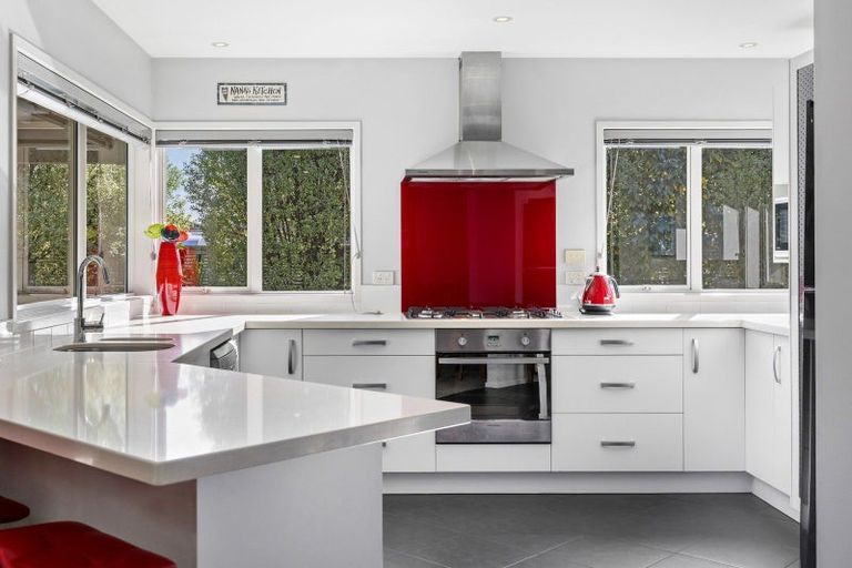 Photo of property in 142 Victory Drive, Wharewaka, Taupo, 3330