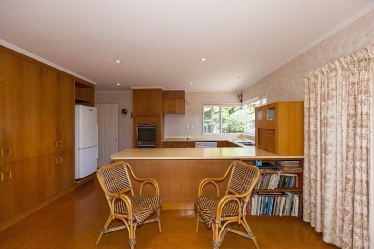 Photo of property in 32 Kohekohe Road, Waikanae, 5036