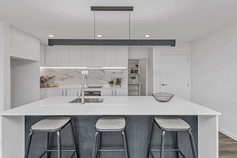 Photo of property in 5 Hawk Close, Rolleston, 7615