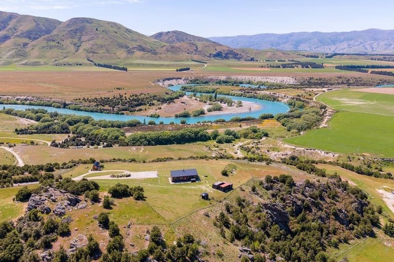 Photo of property in Luggate - Cromwell Road, Queensberry, Cromwell, 9383