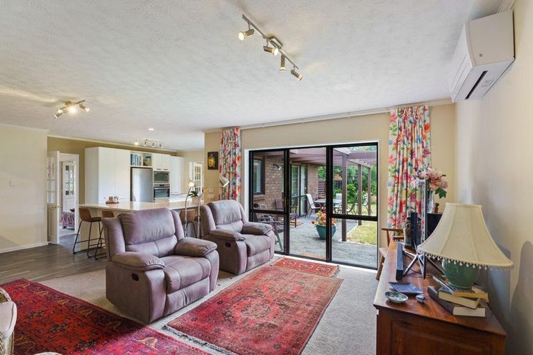 Photo of property in 12 Pinewood Grove, Paraparaumu Beach, Paraparaumu, 5032