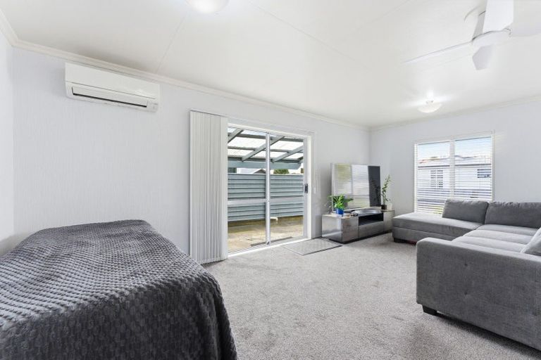 Photo of property in 4 Coromandel Court, Roslyn, Palmerston North, 4414