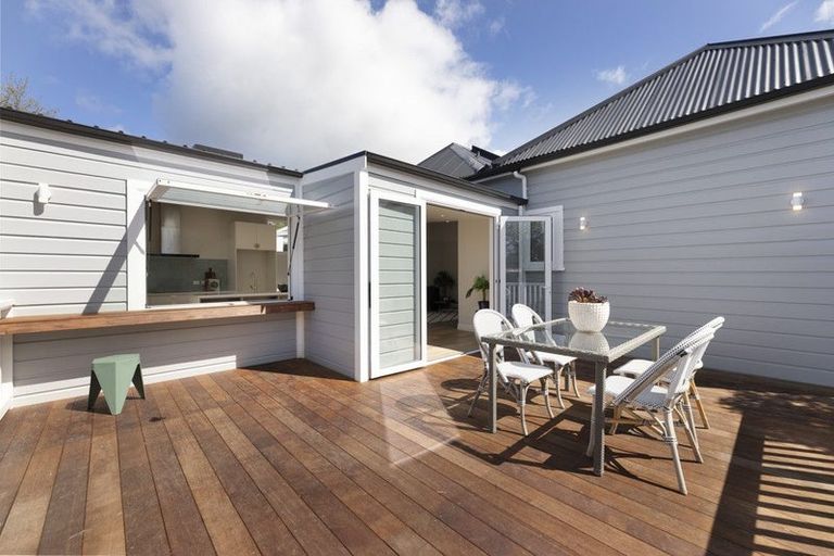 Photo of property in 36 Albert Street, Saint Clair, Dunedin, 9012