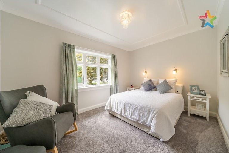 Photo of property in 1 Woodvale Grove, Fairfield, Lower Hutt, 5011
