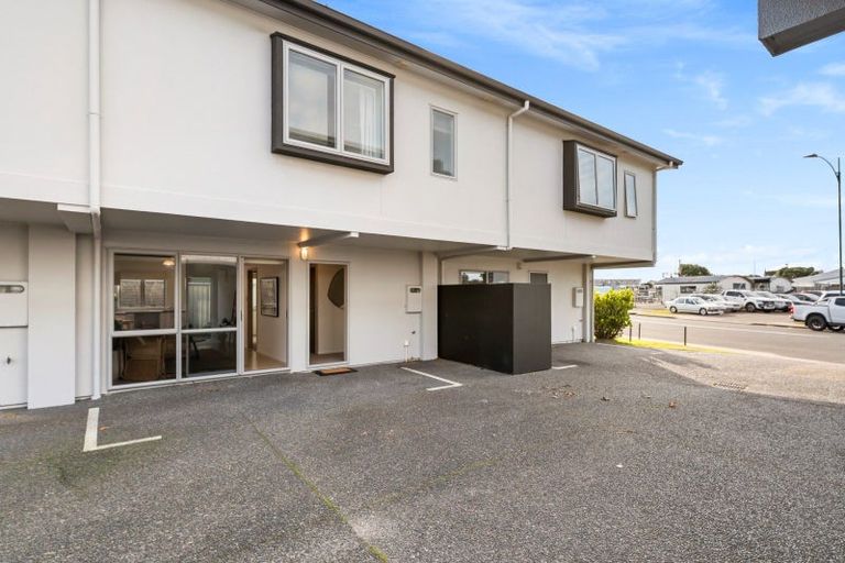 Photo of property in 4/10 Enterprise Drive, Papamoa Beach, Papamoa, 3118