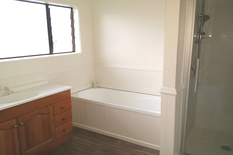 Photo of property in 10u9 Hunter Street, Hamilton Lake, Hamilton, 3204