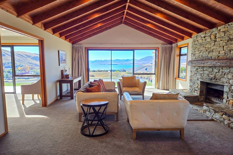 Photo of property in 2 Walter Black Place, Lake Tekapo, 7999