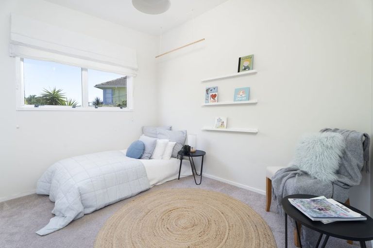 Photo of property in 1 The Spinney, Titahi Bay, Porirua, 5022