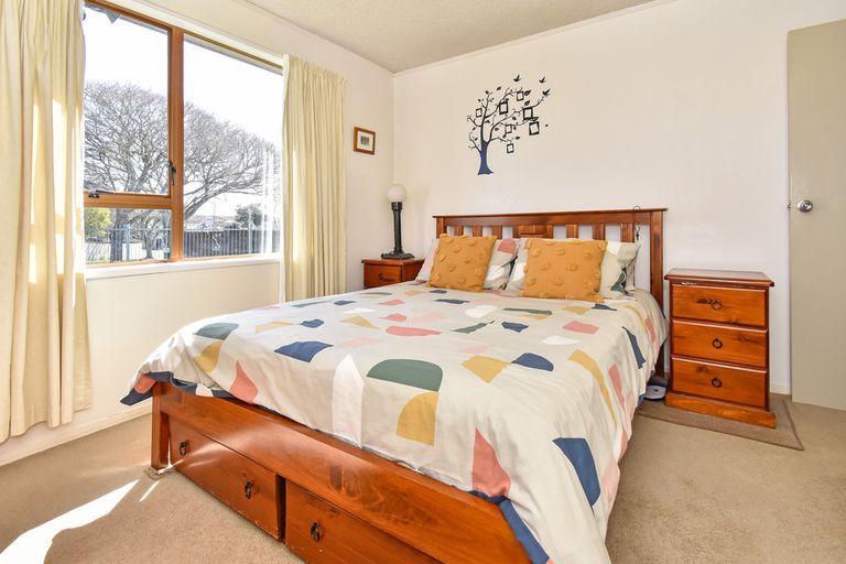 Photo of property in 55 Catkin Crescent, Papatoetoe, Auckland, 2025