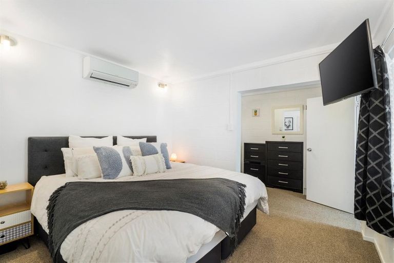 Photo of property in 1/131 Glamorgan Drive, Torbay, Auckland, 0630