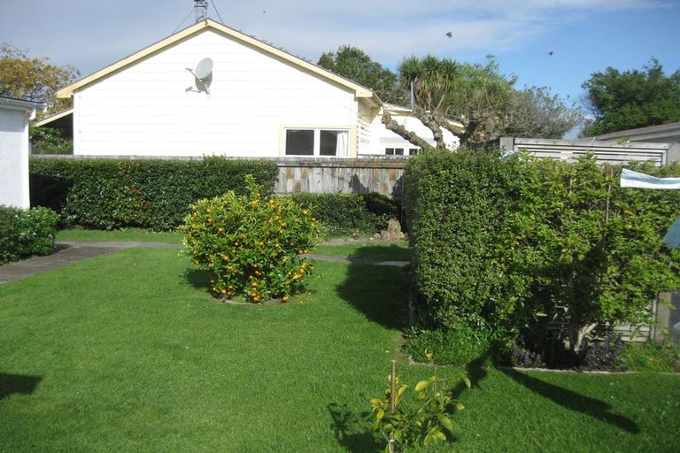 Photo of property in 14 Humphries Street, Greytown, 5712