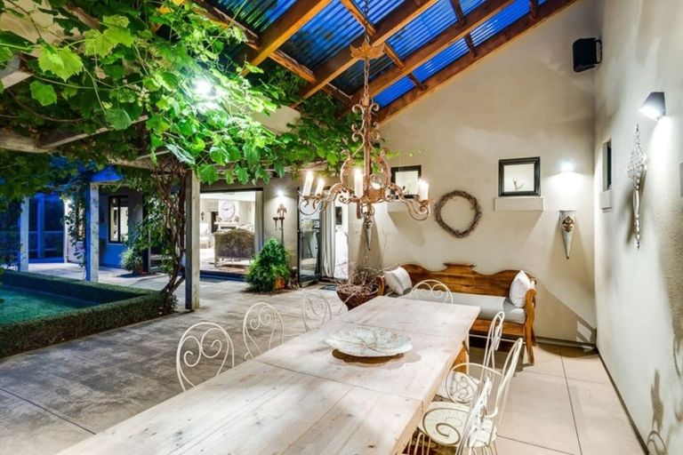 Photo of property in 99 Kent Terrace, Taradale, Napier, 4112