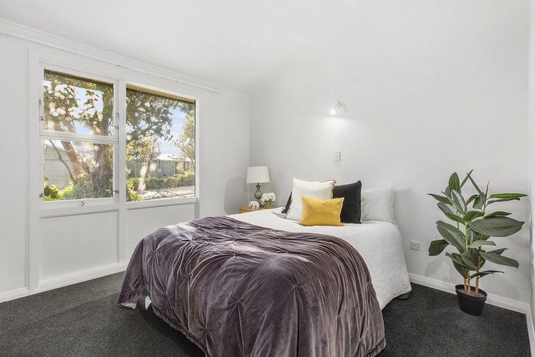 Photo of property in 44 Kahu Road, Paremata, Porirua, 5024