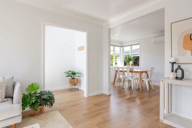 Photo of property in 43 Swinburn Street, Dannevirke, 4930