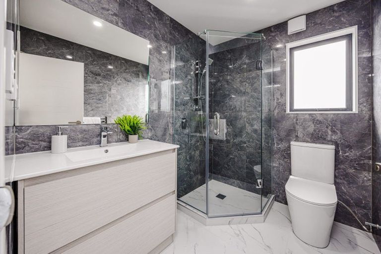 Photo of property in 10b Tinkler Place, Favona, Auckland, 2024