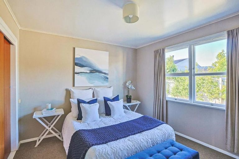 Photo of property in 2/65 Middle Road, Havelock North, 4130