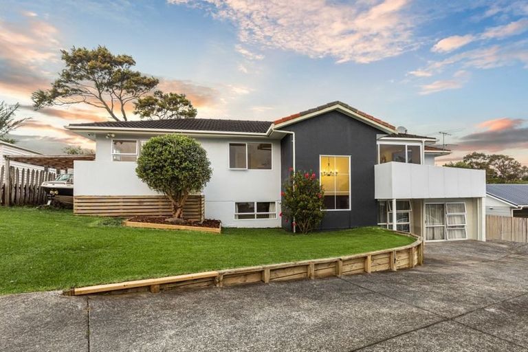 Photo of property in 10 Tamahere Drive, Glenfield, Auckland, 0629