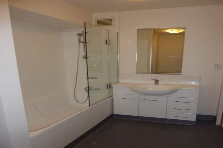 Photo of property in Luxford Villas, 314/72u Herald Street, Berhampore, Wellington, 6023
