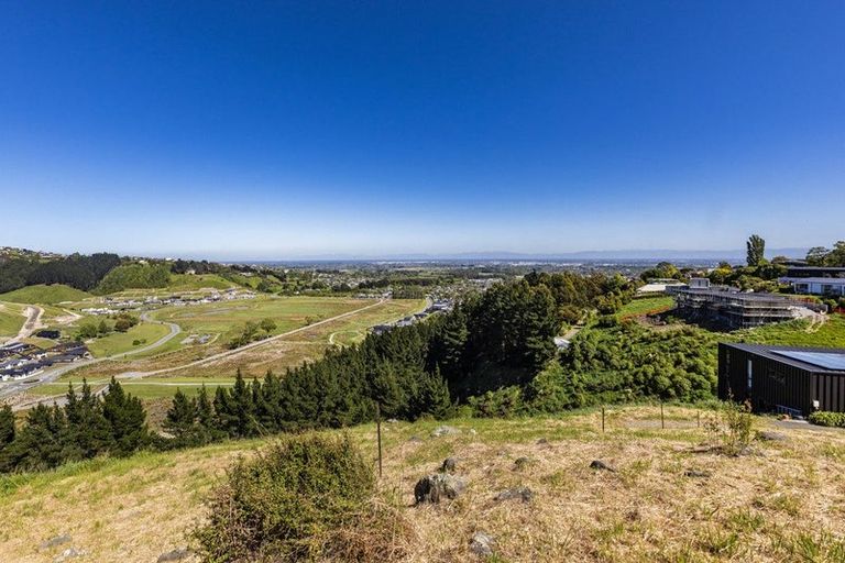 Photo of property in 7 Halcyon Way, Cashmere, Christchurch, 8022