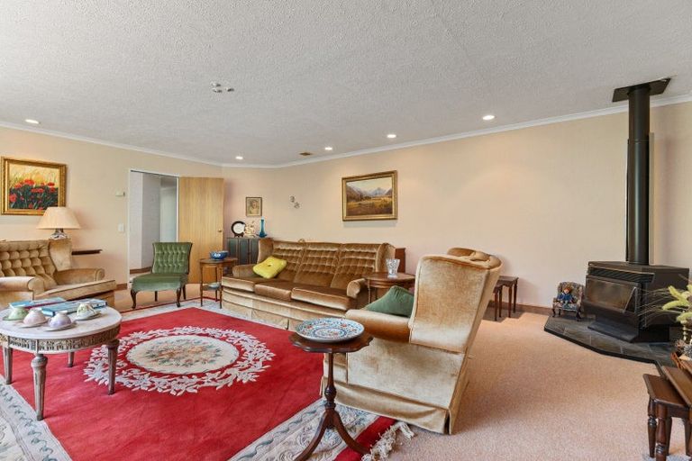 Photo of property in 128 Tararua Drive, Upper Plain, Masterton, 5888