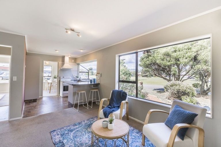 Photo of property in 45 Olive Terrace, Paraparaumu Beach, Paraparaumu, 5032