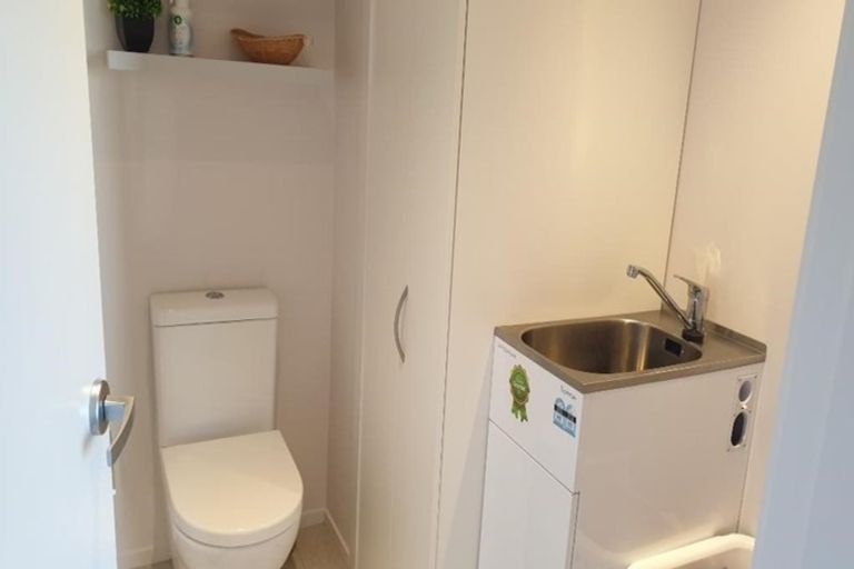 Photo of property in 61u8 Black Rock Road, Newlands, Wellington, 6037