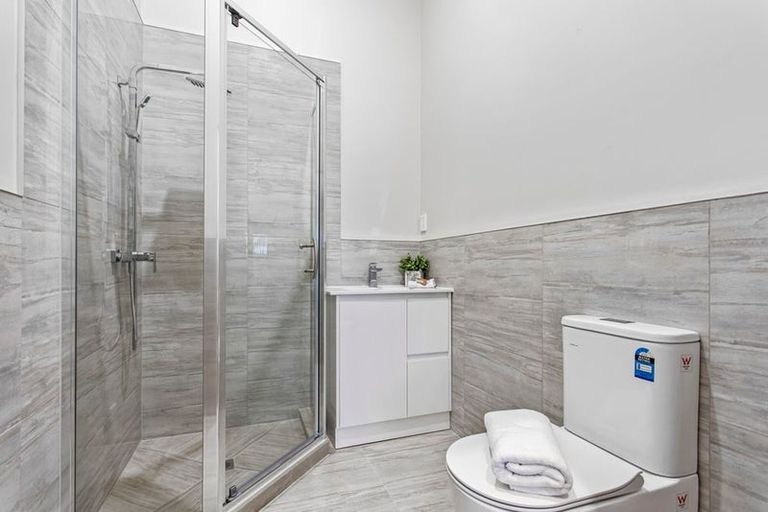 Photo of property in 17 Millcroft Lane, Ranui, Auckland, 0612