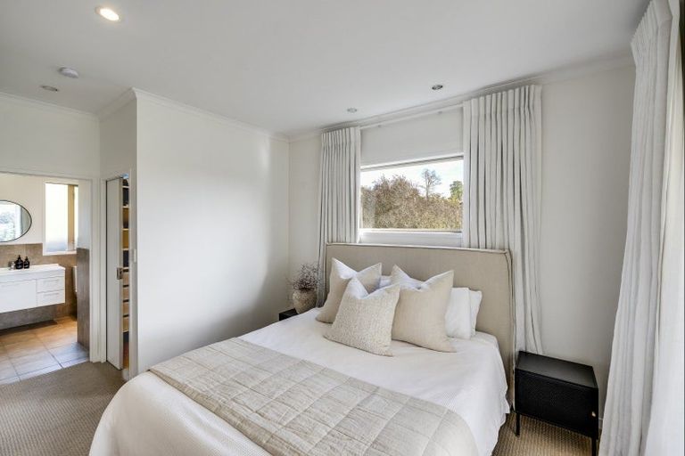 Photo of property in 6 Burbury Ridge, Havelock North, 4130