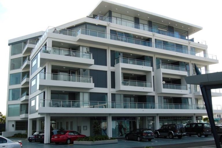 Photo of property in Bella Vista, 1b/84 Gunner Drive, Te Atatu Peninsula, Auckland, 0610