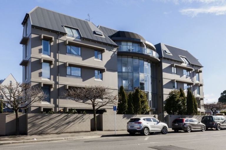 Photo of property in 10/245 Montreal Street, Christchurch Central, Christchurch, 8013