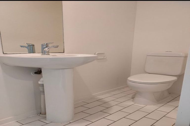 Photo of property in 4 Alloway Street, Westgate, Auckland, 0614