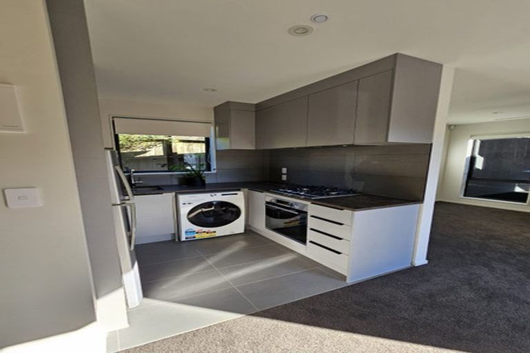 Photo of property in 54a Allington Road, Massey, Auckland, 0614