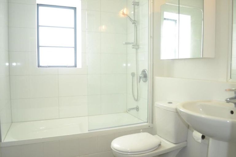 Photo of property in Westhaven Apartments, 20/127u Molesworth Street, Thorndon, Wellington, 6011