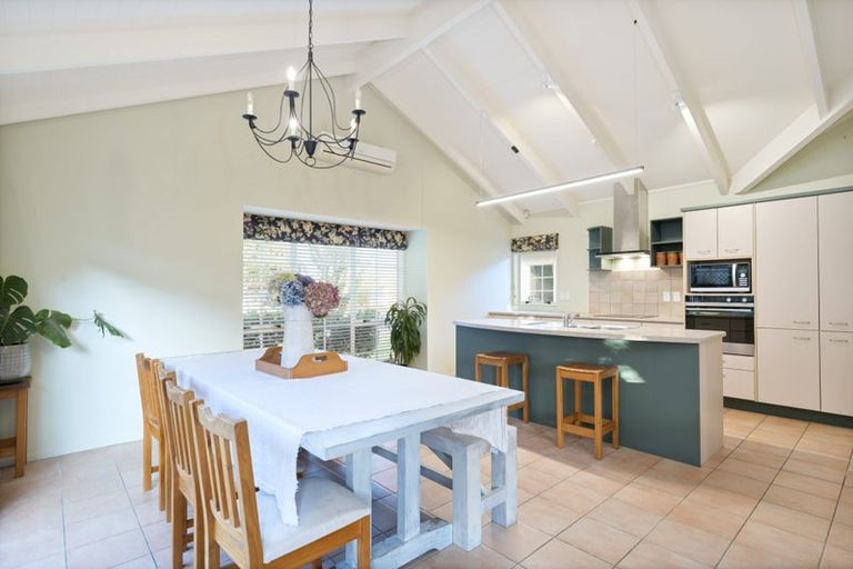 Photo of property in 42 Harvest Drive, Henderson, Auckland, 0612