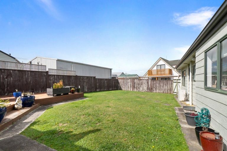 Photo of property in 38 Dahlstrom Grove, Kelvin Grove, Palmerston North, 4414