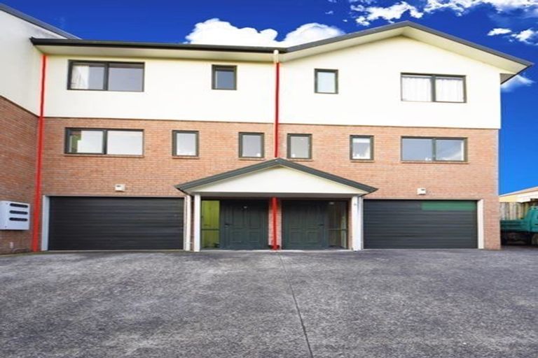 Photo of property in 5/31 Lucienne Drive, Ranui, Auckland, 0612