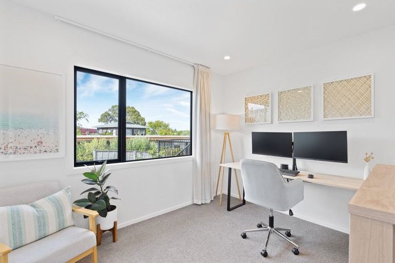 Photo of property in 85b Rosario Crescent, Red Beach, 0932