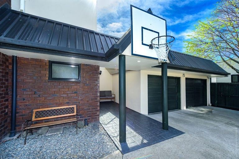 Photo of property in 2/369 Linwood Avenue, Bromley, Christchurch, 8062