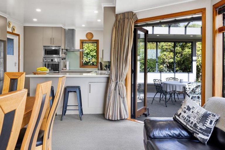 Photo of property in 485 Broadway, Stratford, 4393