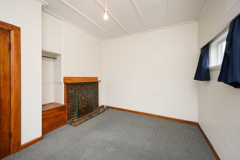 Photo of property in 17 Haydon Street, Roslyn, Palmerston North, 4414