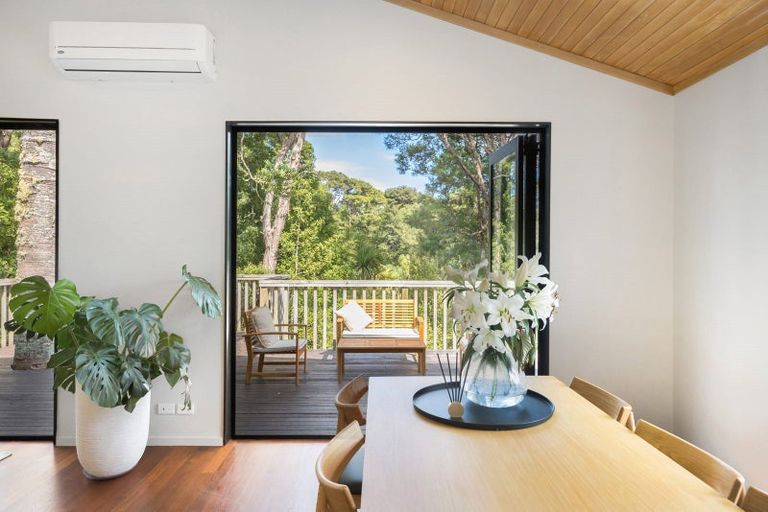 Photo of property in 53b Onedin Place, Titirangi, Auckland, 0604