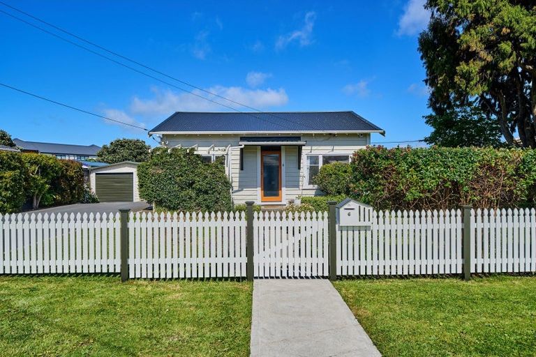 Photo of property in 6 York Street, Moera, Lower Hutt, 5010