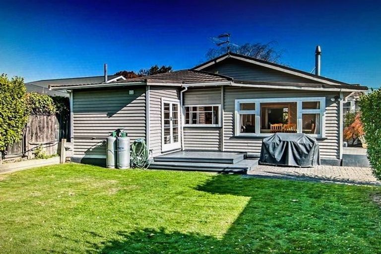 Photo of property in 12 Jacobs Street, St Albans, Christchurch, 8014