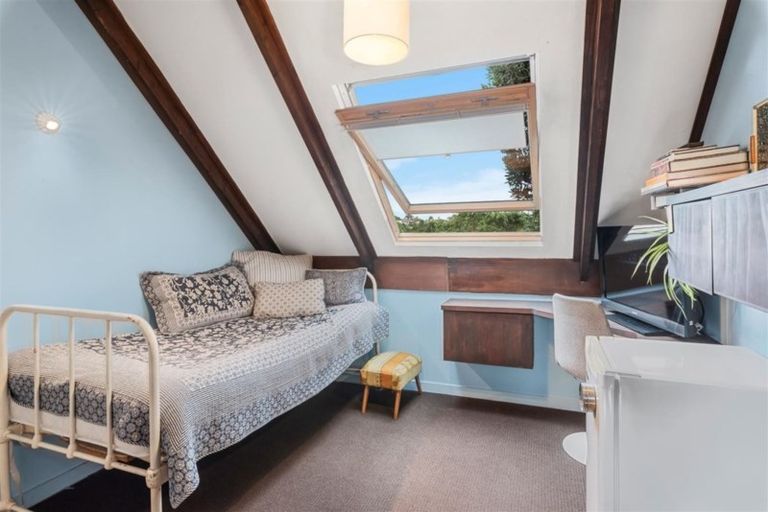 Photo of property in 22 Glade Place, Birkenhead, Auckland, 0626